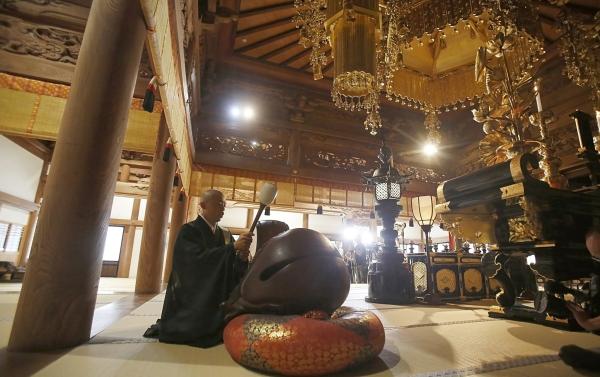 日奥运选手为挣钱备战当和尚，更多人为奥运打零工、做兼职