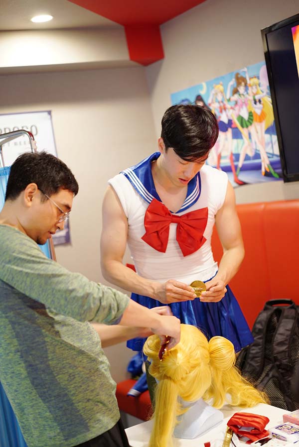 看电视｜刘翔变成“水冰月”，沈腾化身“东方不败”