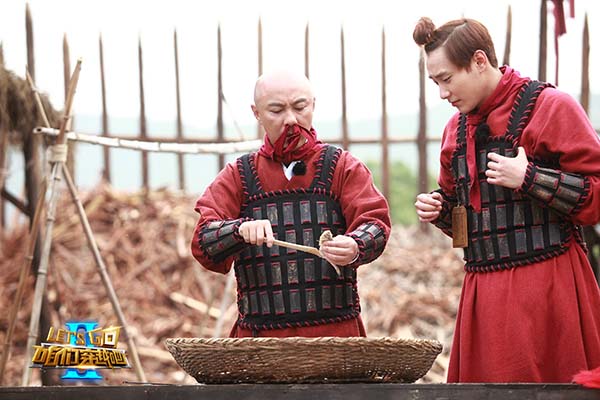 看电视｜刘翔变成“水冰月”，沈腾化身“东方不败”