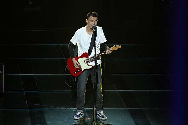 看电视｜刘翔变成“水冰月”，沈腾化身“东方不败”