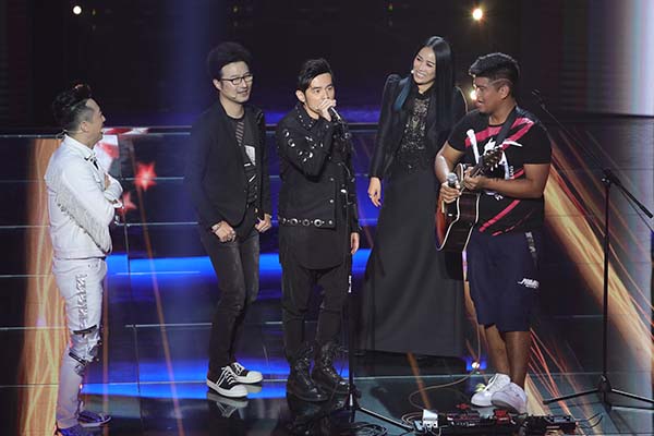 看电视｜刘翔变成“水冰月”，沈腾化身“东方不败”