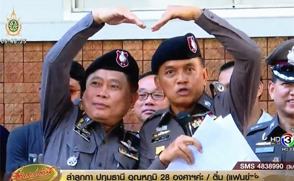 澎湃联播|总有一种“创意”，能让你泪流满面