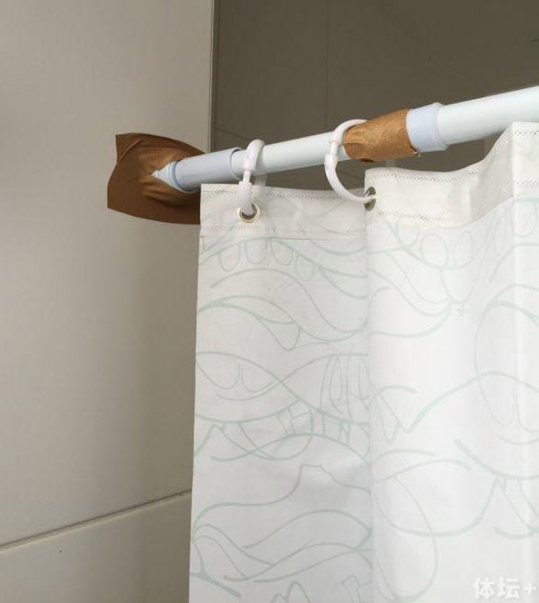 用驱蚊喷雾防“寨卡”，看看奥运村民过得有多“苦”