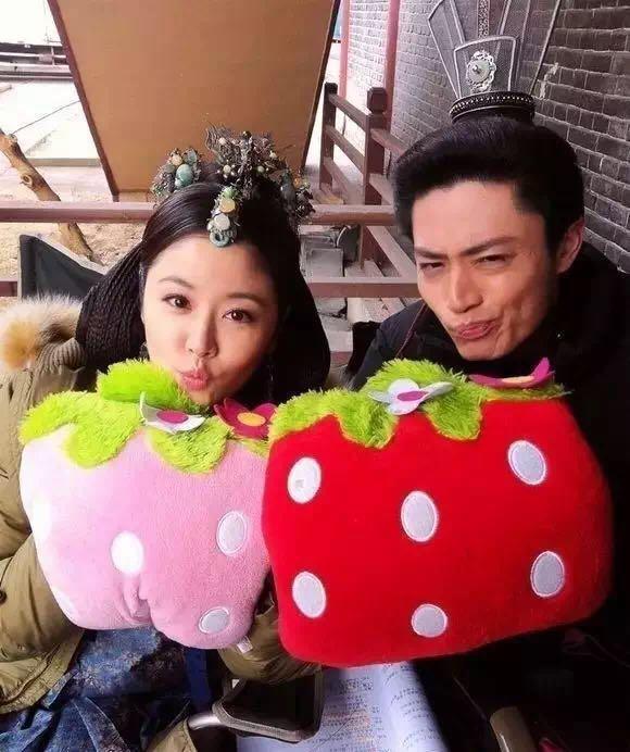 霍建华婚礼告白林心如：和你成为夫妻是最幸运的事