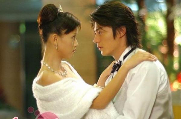 霍建华婚礼告白林心如：和你成为夫妻是最幸运的事