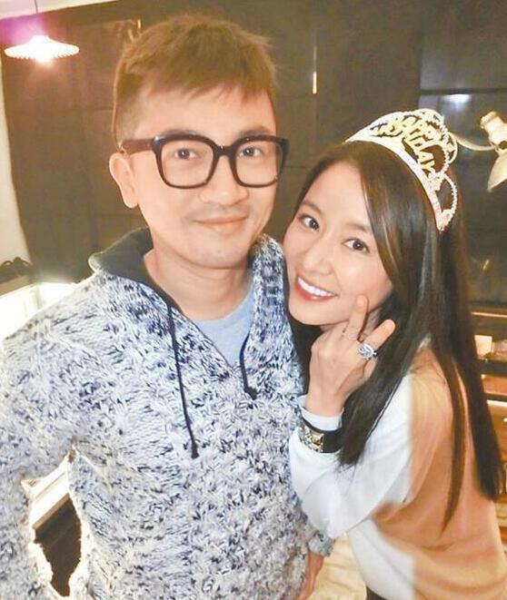 霍建华婚礼告白林心如：和你成为夫妻是最幸运的事