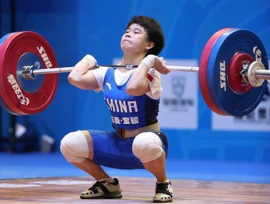 俄举重队被禁赛后中国举重队换人：竞争力下降，增强夺金把握