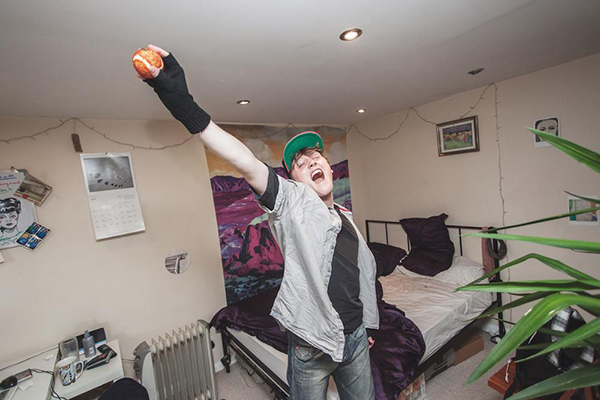 玩不了PokémonGo？脑洞够大皮够厚，一切皆有可能