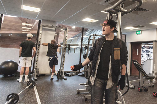 玩不了PokémonGo？脑洞够大皮够厚，一切皆有可能