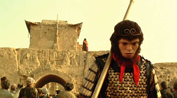 澎湃联播|“那个人好奇怪，好像一条狗啊”