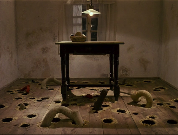 睡不着｜你得闭上眼，才能看到这部电影