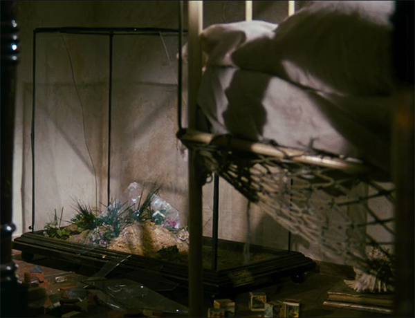 睡不着｜你得闭上眼，才能看到这部电影