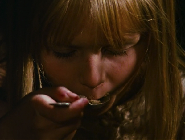 睡不着｜你得闭上眼，才能看到这部电影