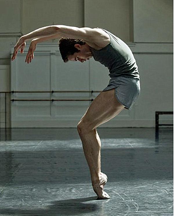 上海国际芭蕾舞比赛今晚开幕，14位芭蕾明星聚首