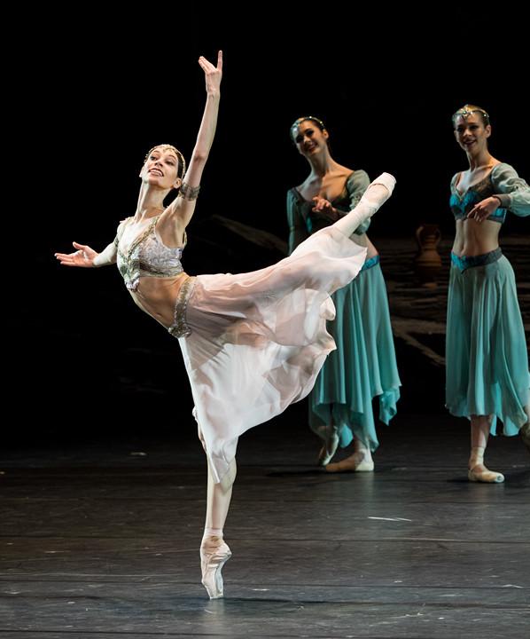 上海国际芭蕾舞比赛今晚开幕，14位芭蕾明星聚首