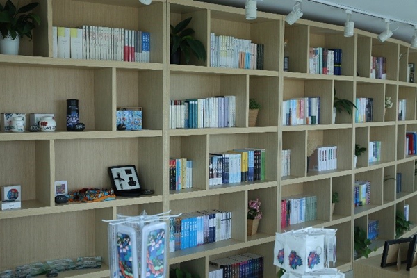 书店测评｜上海三联书店金山城市沙滩店∶上海第一家海滩书店