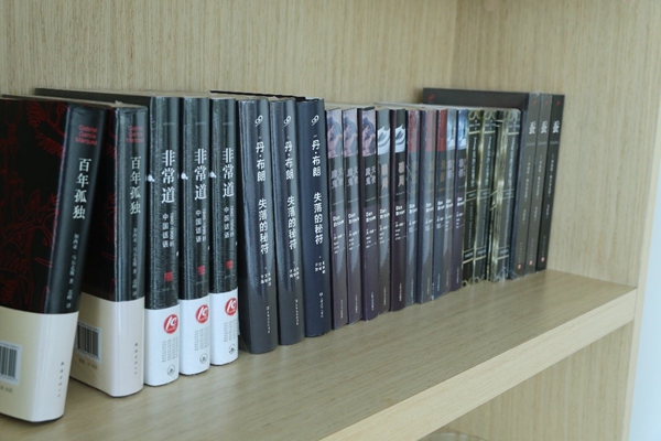 书店测评｜上海三联书店金山城市沙滩店∶上海第一家海滩书店