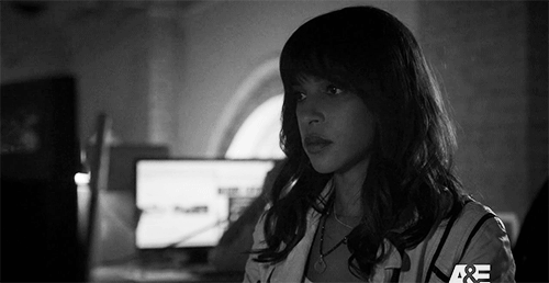 睡不着丨谁在致力于吓唬自己