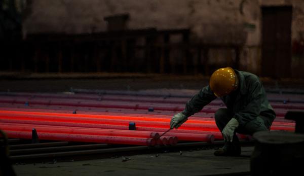 人民日报：钢铁煤炭去产能进度未过半，8月中旬起将全面督查