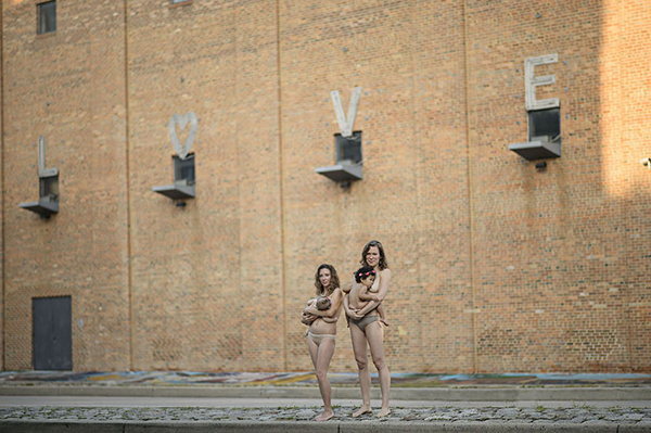 世界母乳喂养周：来看看这些闪耀母性光辉的瞬间