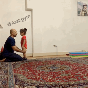 健身Boy挑战高难度，3岁网红惊呆成年人