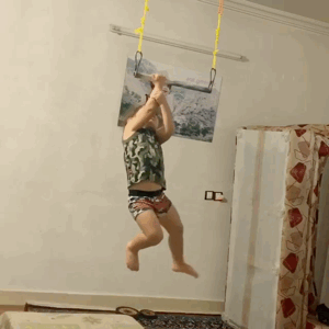 健身Boy挑战高难度，3岁网红惊呆成年人