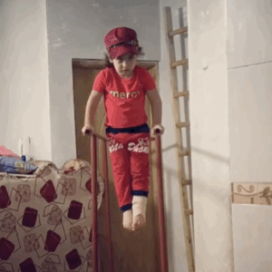 健身Boy挑战高难度，3岁网红惊呆成年人