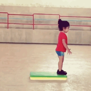 健身Boy挑战高难度，3岁网红惊呆成年人