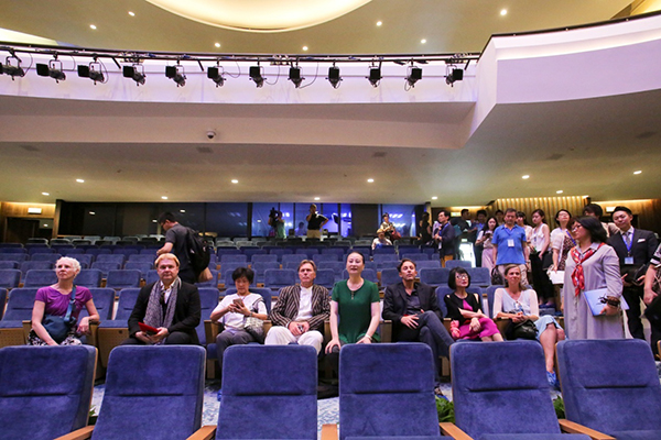 读图｜中国几代舞蹈家的梦想，在上海实现了