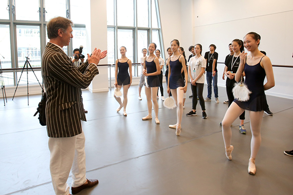 读图｜中国几代舞蹈家的梦想，在上海实现了