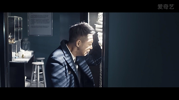 在一片仙侠飘飘中，洒点血