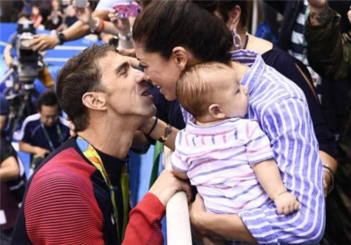 澎湃联播|爱玩手机？用十万伏特电抄1000遍傅园慧吧！