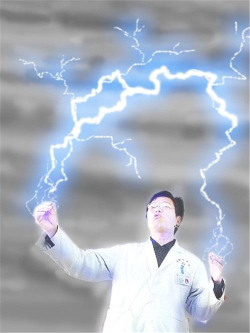 澎湃联播|爱玩手机？用十万伏特电抄1000遍傅园慧吧！