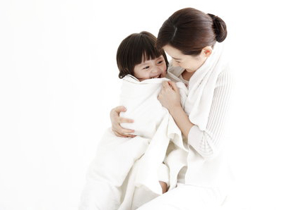 科学证明父母的抚摸能让孩子更聪明