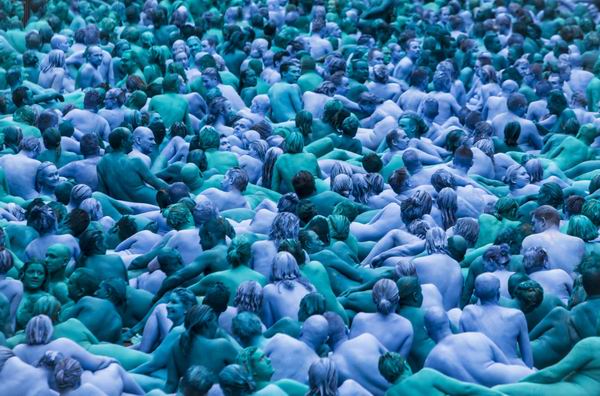 在山的那边海的那边有一群“蓝精灵”