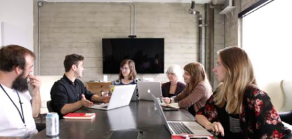 美国第一次登月到底是真是假？有人还原场景做了验证