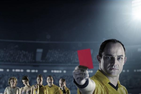 最近国产雷剧有点多，来10部《卫报》推荐的好剧醒醒脑