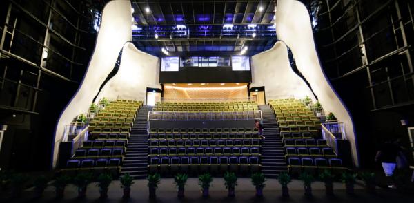 建了四年的上海国际舞蹈中心，让人迫不及待想去翩翩起舞