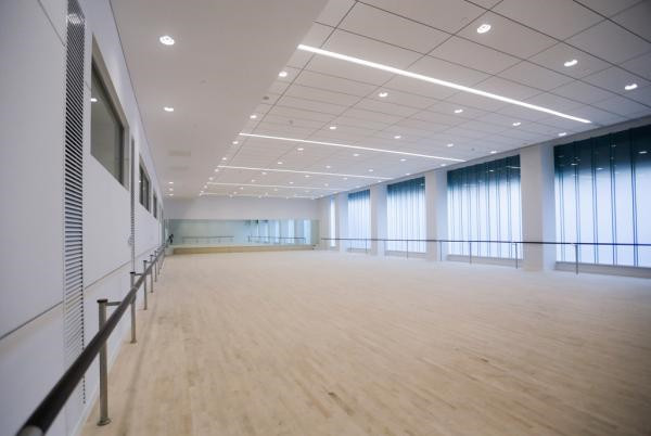 建了四年的上海国际舞蹈中心，让人迫不及待想去翩翩起舞