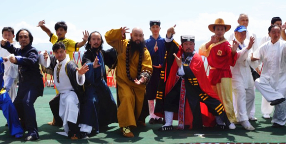 澎湃联播|鬼节，一群人的武林