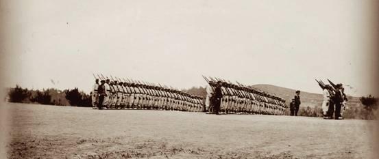 清代八旗阅兵源自萨满祭天仪式，包含满洲原始氏族之军事要素