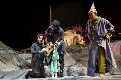 赖声川首部儿童剧《蓝马》上演，聚焦亲子教育困境