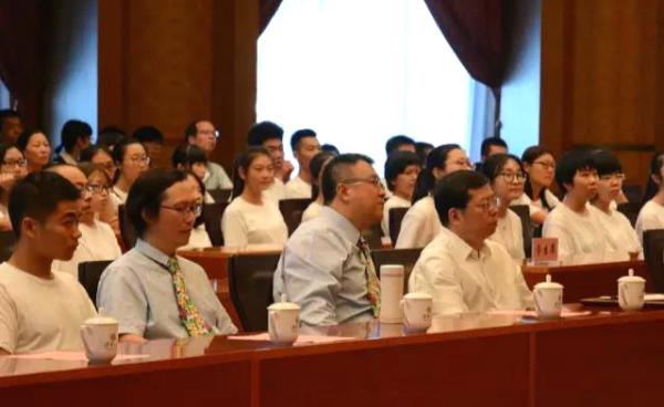 甘阳：中国大学的通识教育首先要消灭“水课”