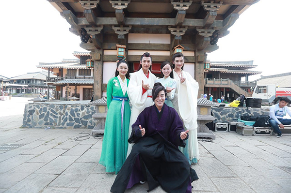 海报栏｜人在《如懿传》剧组，霍建华的心却在梅长苏