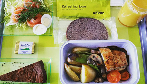 一个资深“飞行家”的飞机餐之选