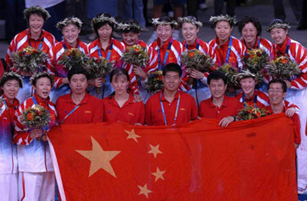 对话女排前主帅陈忠和，他眼里的“女排精神”是什么做的？