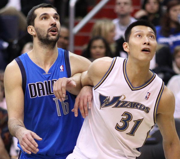 张佳玮|还有什么能吓到易建联？他不再是那个安静的少年了