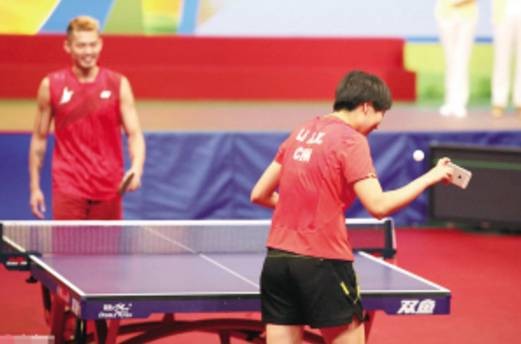 用羽球拍打乒乓算什么，这个节目让奥运冠军玩过更奇葩的