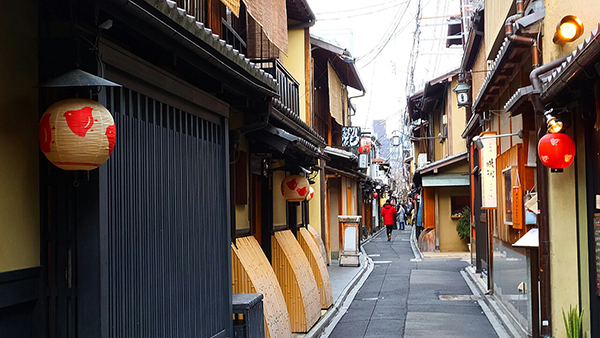 隐于闹市的小巷，一座城市的秘密日记