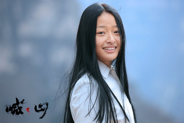 农村题材不一定就得拍得土，比如《喊·山》